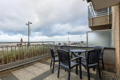 001 Sun Beach   0001   box 82 (Green Garden)