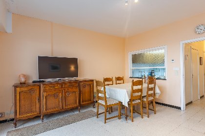 006 Sun Beach   0001   box 82 (Green Garden)