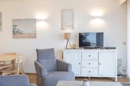 004 Twins   0503   park. 10