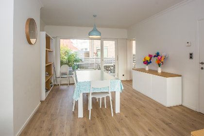 005 Villa Tamarisk     box