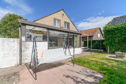 042 Villa Robert     parking