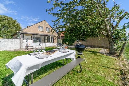 043 Villa Robert     parking