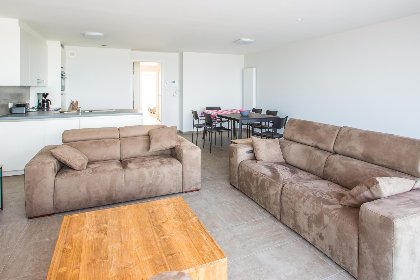 007 Les Amiraux   0701   box 2