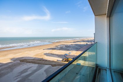 008 Les Amiraux   0701   box 2