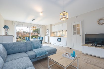 001 Lotus   0003   park. 3