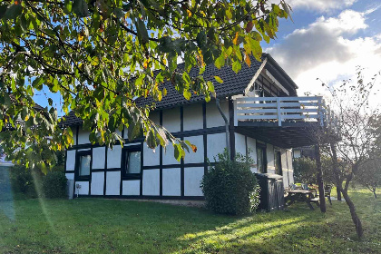 024 Een 8 persoons vakantiehuis in Sauerland, ideaal voor gezinnen, met panoramisch uitzicht