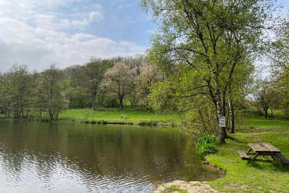 013 Gezellig 4 persoons appartement met open haard op een vakantiepark in Frankenau