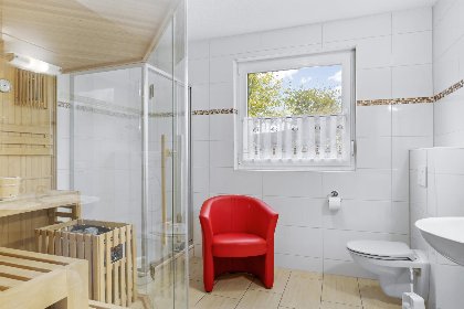 016 Stranddistel links mit Sauna 016 Stranddistel links mit Sauna