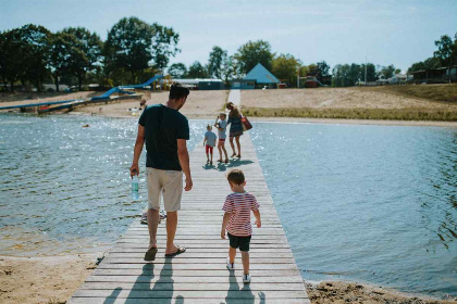 015 Bijzonder twee persoons cabin op vakantiepark Wilsumer Berge