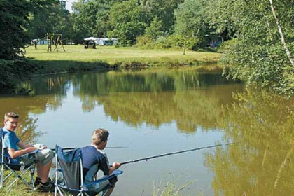 024 Bijzonder twee persoons cabin op vakantiepark Wilsumer Berge