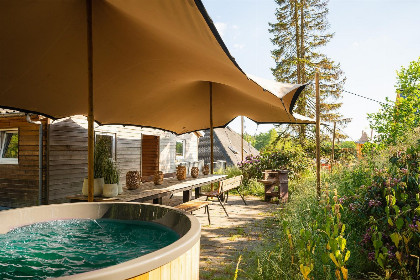 002 Familiehuis met Hottub | 10 Pers