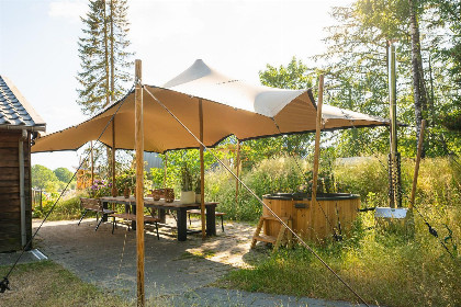 012 Familiehuis met Hottub   trekkershutten | 18 Pers