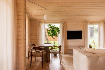 007 Forest House Scandi | 5 pers
