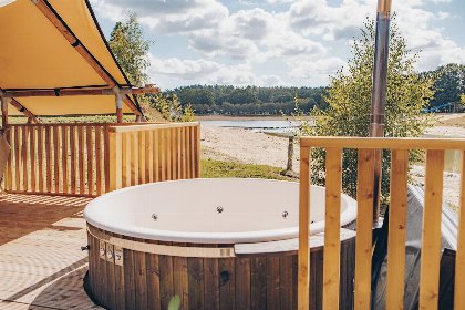 003 Glamfield Lodge Deluxe met hottub | 4 Pers