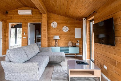 007 Lake House Scandi | 5 pers