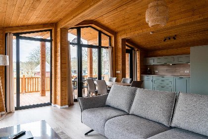 008 Lake House Scandi | 5 pers