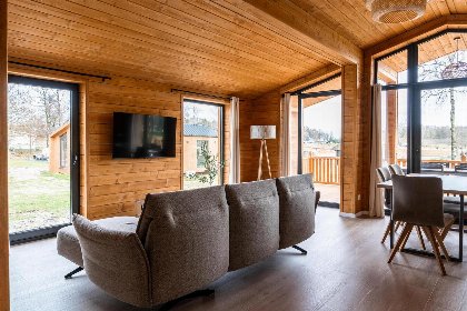 013 Lake House Scandi | 5 pers