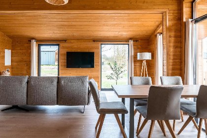 016 Lake House Scandi | 5 pers