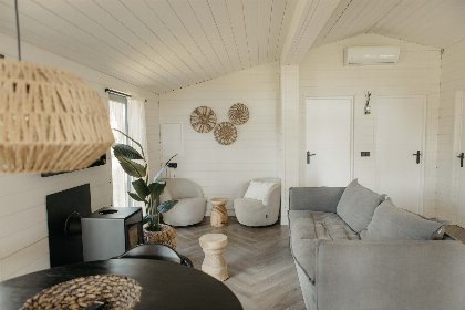 003 Lake House Scandi met hottub | 5 pers