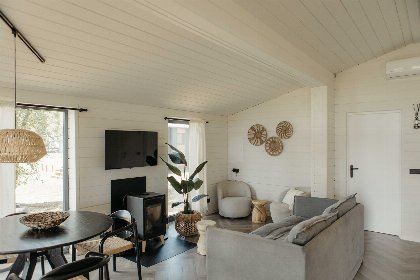 006 Lake House Scandi met hottub | 5 pers