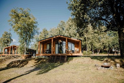 050 Lake House Scandi met hottub | 5 pers