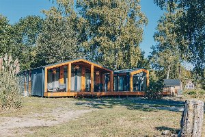 Lake View Scandi met Hottub 