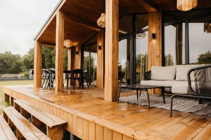 001 Panorama Lake House Scandi met hottub | 5 pers