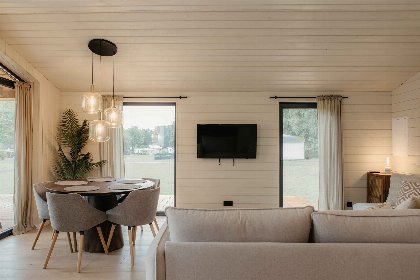 005 Panorama Lake House Scandi met hottub | 5 pers