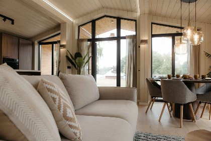 009 Panorama Lake House Scandi met hottub | 5 pers