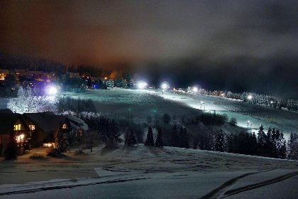 071 Gerenoveerde groepsaccommodatie voor 14 personen op 200 meter van de piste | Neuastenbergerstrasse 4   Neuastenberg
