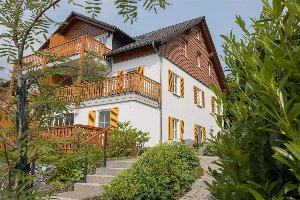 Vakantiehuis 'Rothaargluck' in Sauerland met uitzicht | 6 persoons appartement am Gerkenstein 27 Neuastenberg Vakantiehuis 'Rothaargluck' in Sauerland met uitzicht | 6 persoons appartement am Gerkenstein 27 Neuastenberg