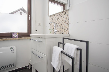 014 Vakantiehuisje Winterberg: Comfortabel Verblijf voor 5 Personen | Appartement   Am Roten Kreuz 11 | Zuschen