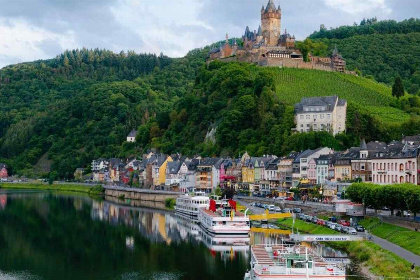 002 Prachtig 18 persoons vakantiehuis in een idyllisch dorp in de Eifel