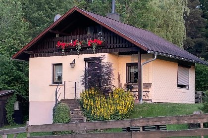 020 Das Haus am Wald