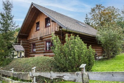 020 Naturstammhaus