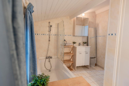 023 La Maison sur la Colline
