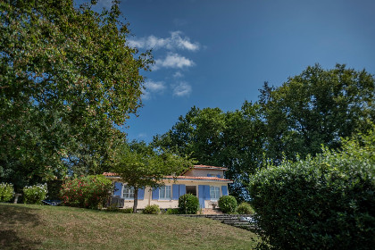 033 La Maison sur la Colline