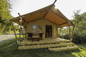 Comet 27 Lodges