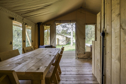 003 Comet 27 Lodges