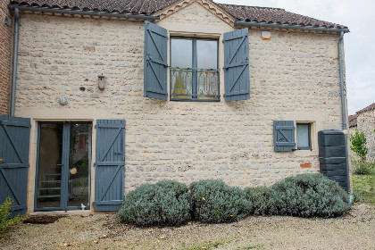 025 Le Pigeonnier Rouge