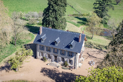 001 Savigny
