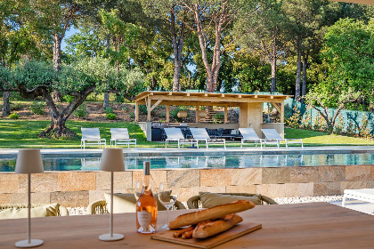 001 Vue Saint Tropez