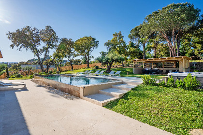011 Vue Saint Tropez
