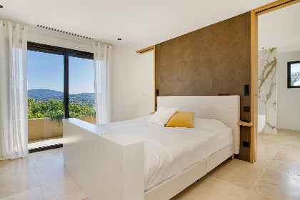 034 Vue Saint Tropez