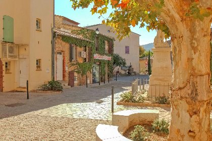 042 Les Roches du Sud