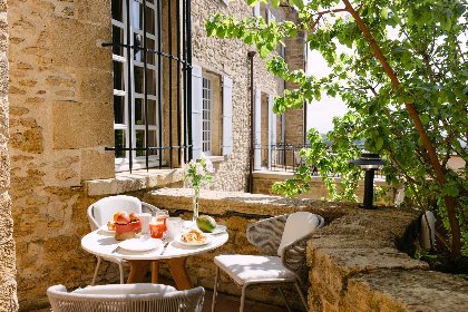 034 Chateau la Perle