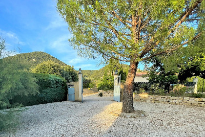 011 Bastide St John