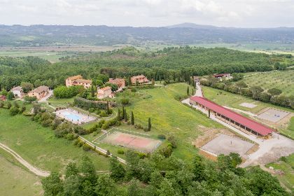 010 Agriturismo Poggiovalle Borgo Belvedere