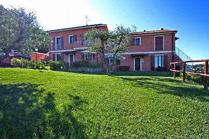 001 Vakantiehuis Casale degli Ulivi