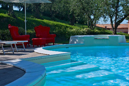 007 Vakantiehuis Casale degli Ulivi